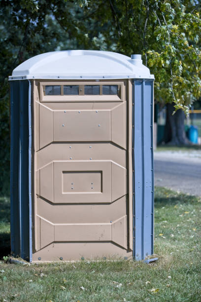 Best Portable restroom trailer rental  in Selah, WA